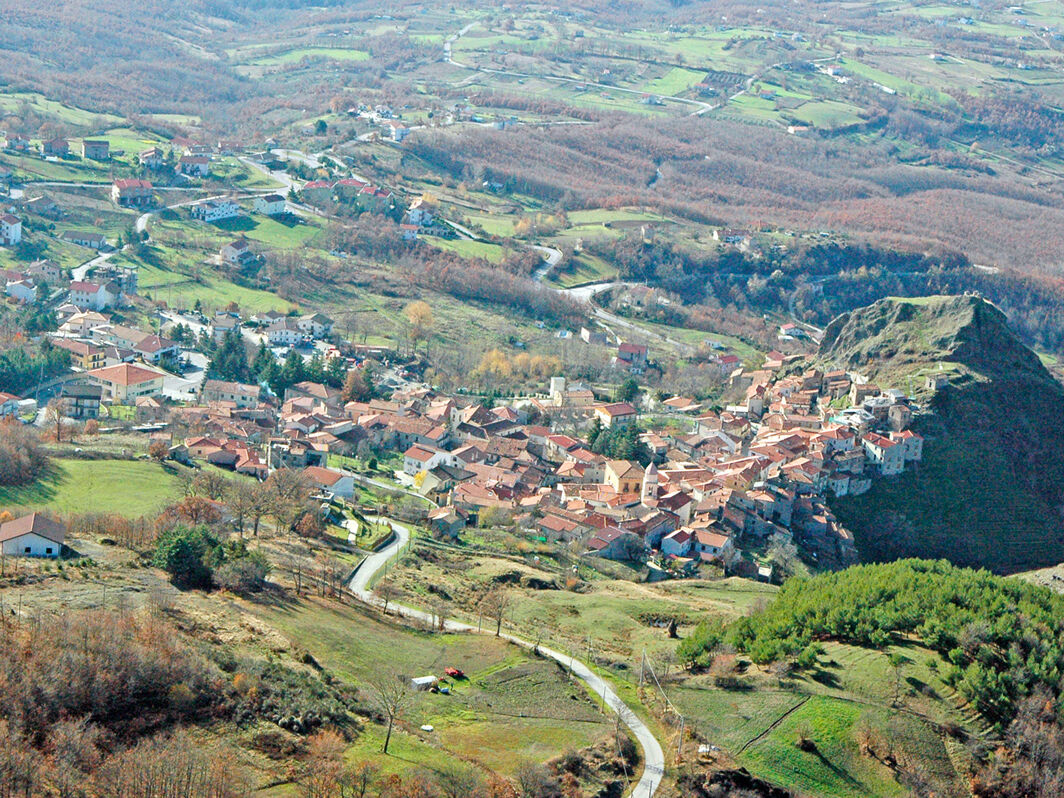 Sasso di Castalda borghi basilicata turistica